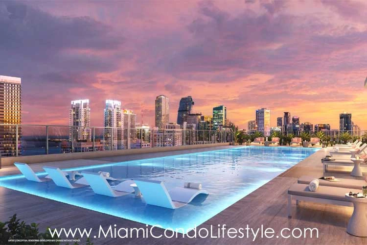 600 Miami Worldcenter Pool