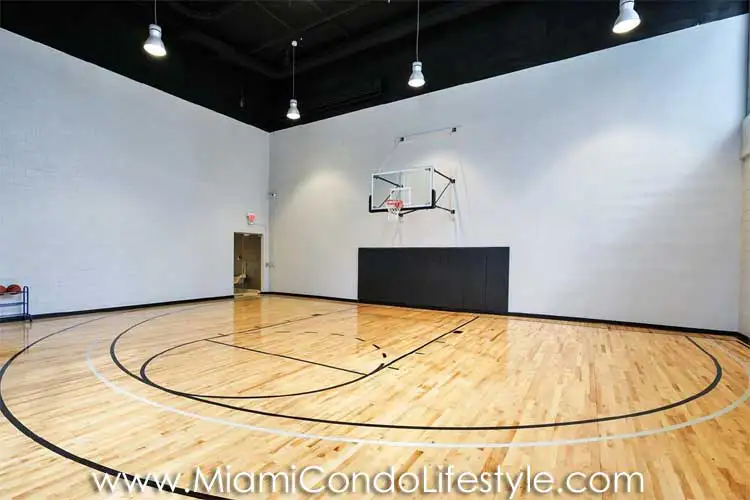 1010 Brickell Basketball Court