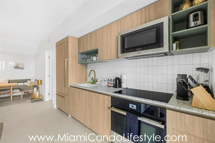 GALE Hotel & Residences Cocina
