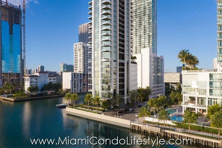 Villa Miami Street View